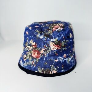 New Era Floral Bucket Hat‎ Large